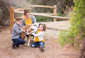 Family_with_Puppy